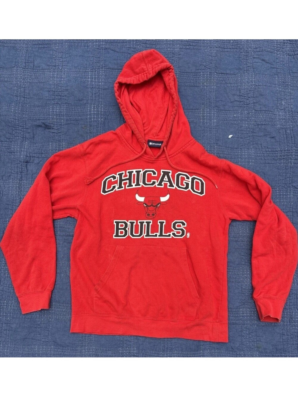 Vintage Chicago Bulls Hoodie NBA Exclusive Red Pullover Sweatshirt Small
